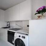 Rent 4 bedroom apartment of 52 m² in Paris