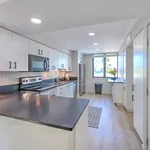 Rent 2 bedroom apartment of 148 m² in Sarasota