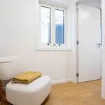 Rent 3 bedroom apartment of 63 m² in Porto