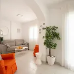 Alquilo 2 dormitorio apartamento de 70 m² en Cadiz']