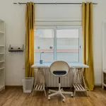 Rent 5 bedroom apartment in Barcelona