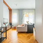 Rent 3 bedroom apartment of 40 m² in Milan