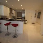 Rent 3 bedroom apartment of 280 m² in Marbella