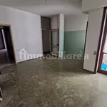 Affitto 5 camera appartamento di 255 m² in Lecce