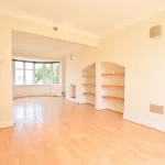 Rent 3 bedroom house in Reigate and Banstead