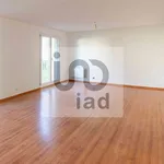 Appartement de 99 m² avec 4 chambre(s) en location à Le Pecq