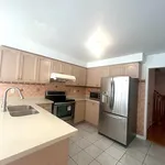 Rent 4 bedroom house of 384 m² in Mississauga (Churchill Meadows)