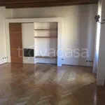 Affitto 3 camera appartamento di 110 m² in Bologna