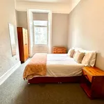 Rent 6 bedroom flat in Glasgow