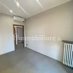 Affitto 3 camera appartamento di 90 m² in Alessandria