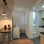 Rent a room of 100 m² in lisbon