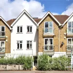 Rent 2 bedroom flat in Woking