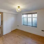 Flat to rent in East Street, Farnham Moor Park GU9