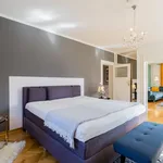 Miete 2 Schlafzimmer wohnung von 84 m² in Berlin