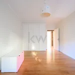 Rent 3 bedroom apartment of 158 m² in Lisbon