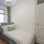 Rent a room in lisbon