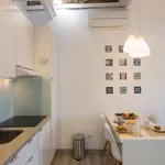 Rent 2 bedroom apartment of 60 m² in lisbon