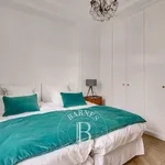 Rent 6 bedroom apartment of 159 m² in Paris