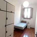 Rent 3 bedroom apartment of 68 m² in barcelona