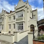 Rent 4 bedroom house in Malvern Hills