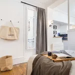 Rent 2 bedroom apartment of 40 m² in Paris