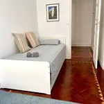 Rent 2 bedroom apartment of 90 m² in Lisbon