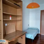 Rent 3 bedroom apartment of 70 m² in Milan