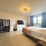 Maison de 220 m² avec 4 chambre(s) en location à Lievegem