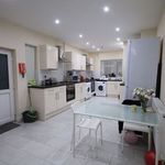 Rent 8 bedroom house in Wales