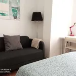 Rent a room of 95 m² in valencia