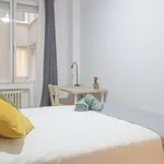 Rent a room of 300 m² in madrid