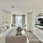 Rent 4 bedroom house of 300 m² in Bangkok