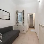 Rent 1 bedroom apartment of 50 m² in Florence