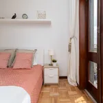 Rent 2 bedroom apartment of 120 m² in Porto