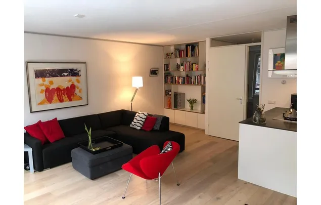 Huur 2 slaapkamer appartement van 81 m² in Amsterdam