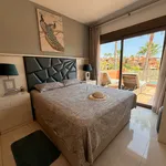 Alquilo 2 dormitorio apartamento de 90 m² en Estepona