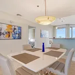 Rent 2 bedroom apartment of 131 m² in Sarasota