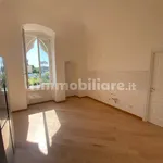 Affitto 3 camera appartamento di 169 m² in Bari