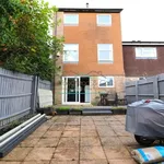 Rent 5 bedroom house in East Midlands