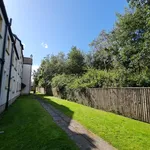 Rent 2 bedroom flat in East Renfrewshire