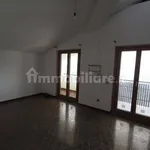 Affitto 4 camera appartamento di 97 m² in Triest