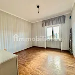 Rent 5 bedroom apartment of 130 m² in Naples