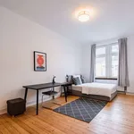 Rent a room of 70 m² in Frankfurt