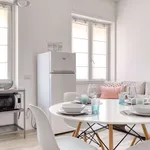 Rent 1 bedroom apartment of 52 m² in milan