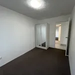 Rent 2 bedroom apartment in Surfers Paradise