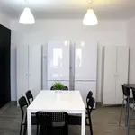 Rent a room of 209 m² in madrid