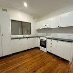 Rent 4 bedroom apartment in Balgownie