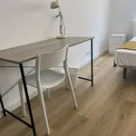 Rent a room of 75 m² in valencia