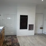 Rent 4 bedroom flat in East Midlands