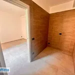 Rent 2 bedroom apartment of 65 m² in Naples